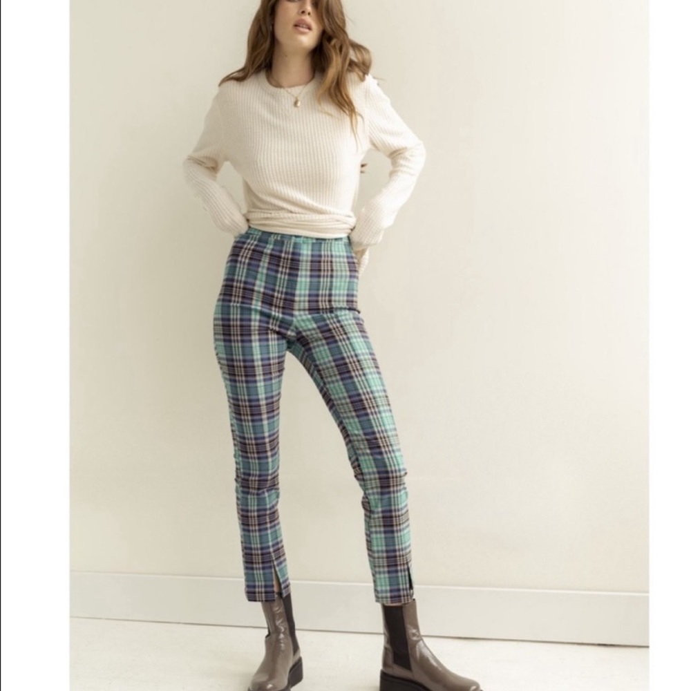 UO Plaid Notched Cropped Pants